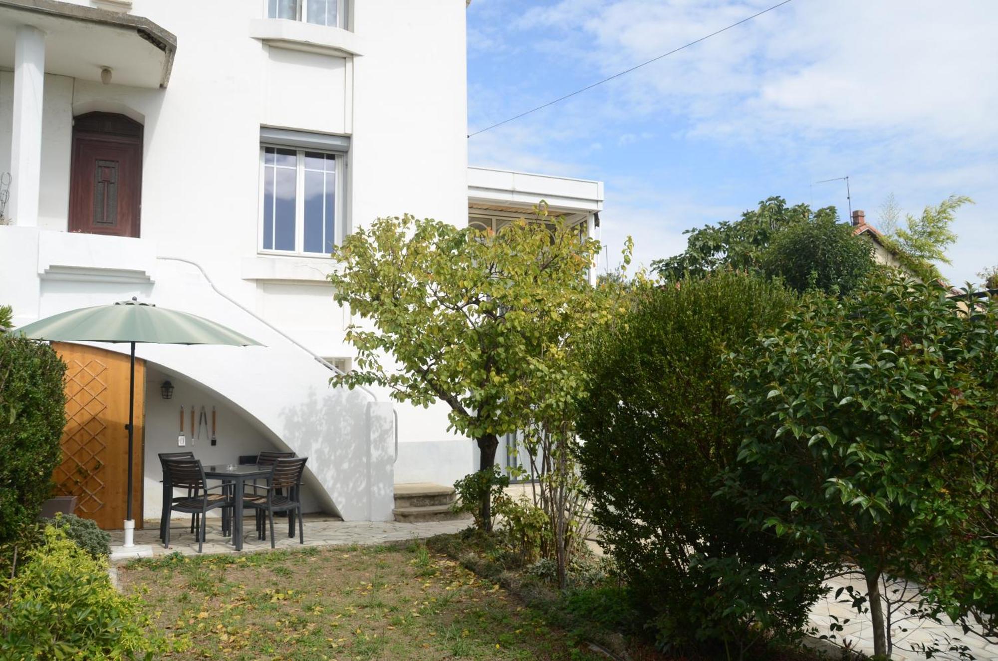 Jardin Du Petit Gatsby Carcassonne Exterior foto