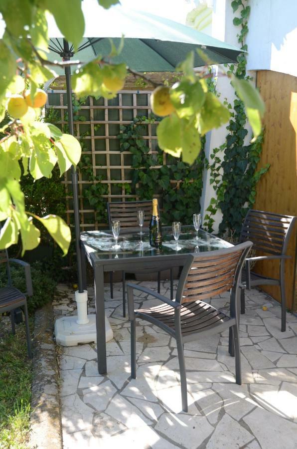 Jardin Du Petit Gatsby Carcassonne Exterior foto